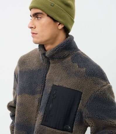 Campera Camuflada con Bolsillo Contrastante 3
