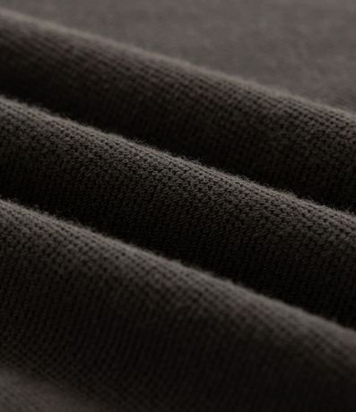 Polo en Media Malla con Detalles Contrastantes 7