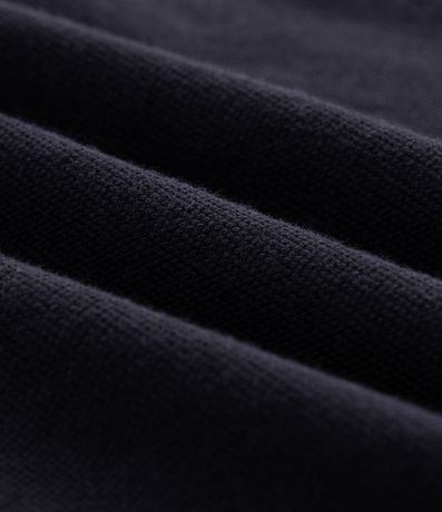 Polo en Media Malla con Detalles Contrastantes 6