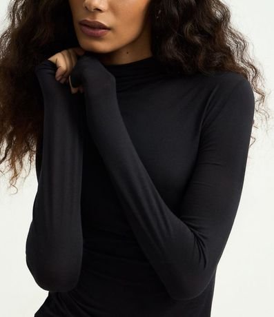 Blusa Básica Manga Larga en Modal con Cuello Alto 3