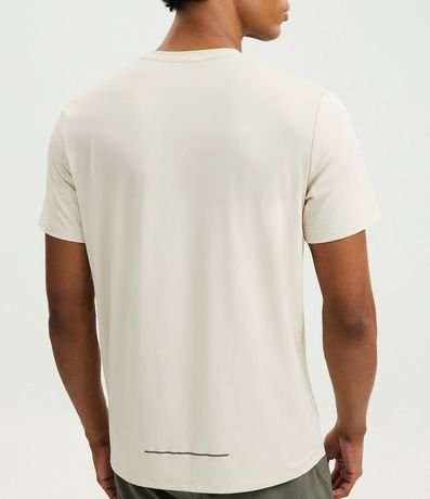 Remera Regular en Poliamida con Tecnologia Dry y Estampa Lettering Seeking My Highs 3