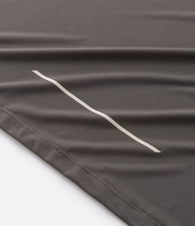 Remera Regular en Poliamida con Tecnologia Dry y Estampa Lettering Seeking My Highs 10