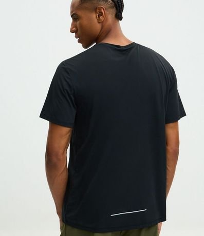 Remera Regular en Poliamida con Tecnologia Dry y Estampa Lettering Seeking My Highs 3