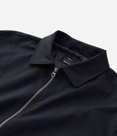 Campera Boxy con Elástico en el Ruedo y Recortes 8