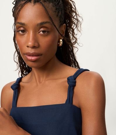 Blusa en Capas con Detalle de Nudo en el Bretel 3