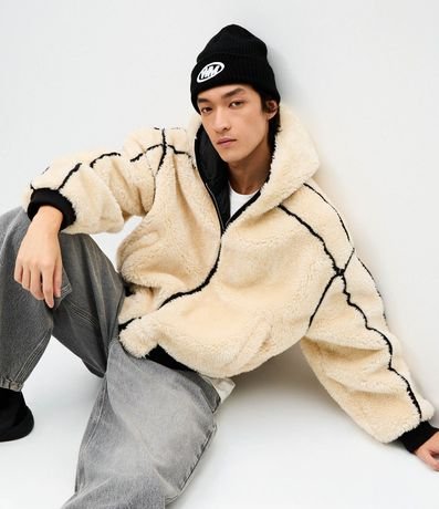Campera Masculina Fleece con Detalles Contrastantes