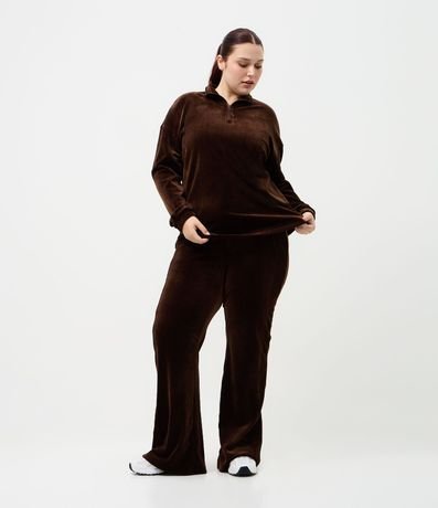 Campera Deportiva en Plush con Cuello Alto Curve & Plus Size 2