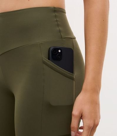 Bermuda Deportiva en Poliamida con Cintura Ancha 3