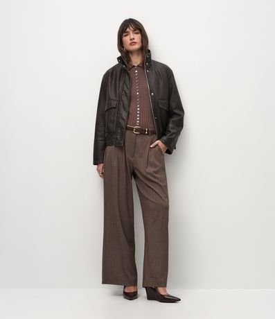 Campera en PU con Cuello Alto y El�stico en el Ruedo 4