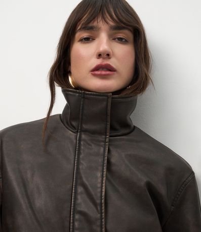 Campera en PU con Cuello Alto y El�stico en el Ruedo 6