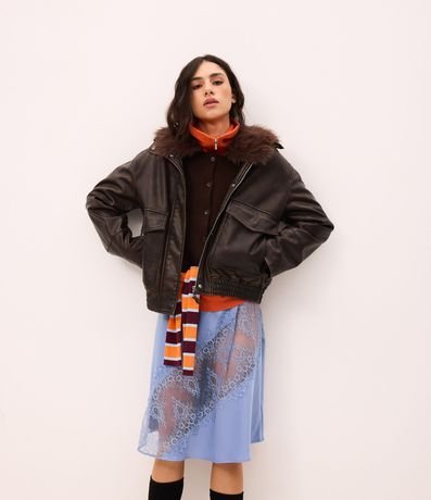 Campera en PU con Cuello Alto y El�stico en el Ruedo 2