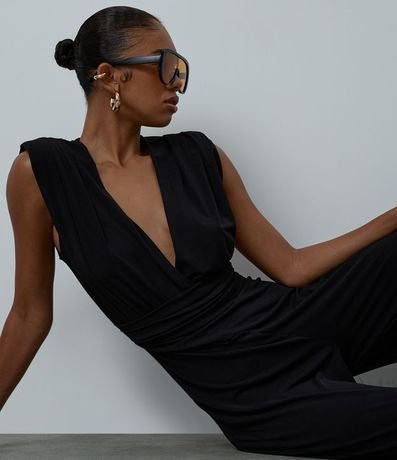 Mono con Escote Traspasado y Hombreras en Microfibra 4