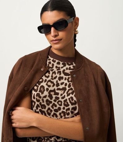 Remera Regular en Punto con Cuello alto y Estampado Animal Print 3