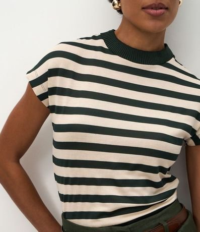 Remera en Punto con Estampa Rayada y Cuello Alto 4