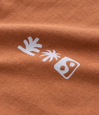 Remera Sin Mangas en Algodón con Estampas Gráficas 9