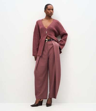 Pantalón Barrel Sastre con Pliegues Delanteros y Cinturón en PU