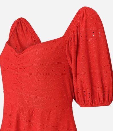 Vestido corto en Laise con Manga Abullonada y Bordado cutout 2