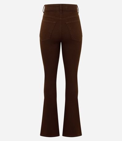 Pantalón Boot Cut Acanalada en Sarga con Botón Forrado 3