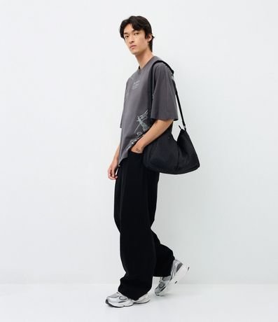 Cartera Masculina Messenger Texturizada con Bolsillos Delanteros 1