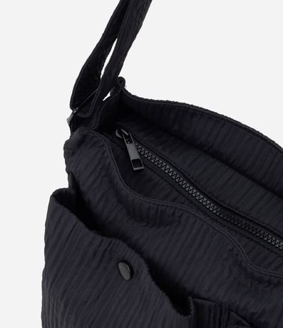 Cartera Masculina Messenger Texturizada con Bolsillos Delanteros 6
