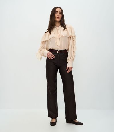 Pantalón Recto en Jeans Resinado con Cintura Alta