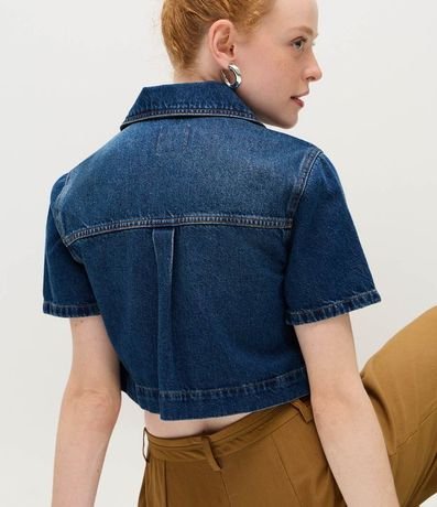 Camisa Cropped en Jeans con Botones y Bolsillo 4