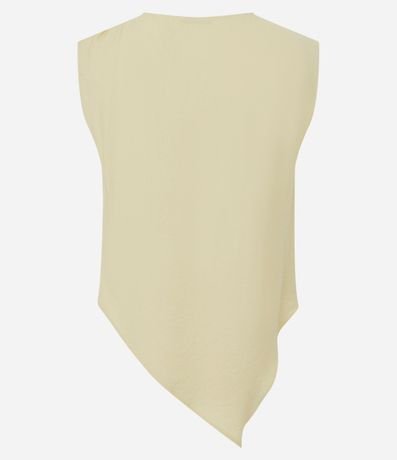 Blusa en Crepé con Adorno en el Hombro y Ruedo Asimétrico 7