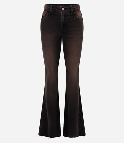 Pantalón Flare en Jeans con Lavado Sobretinta y Terminación Deshilachada