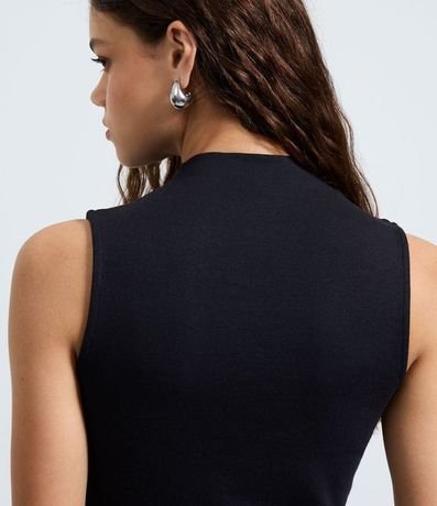 Blusa Musculosa Básica en Algodón con Cuello Alto 4