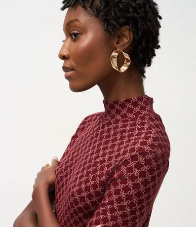 Blusa en Rib con Cuello Alto y Estampado de Eslabones 3