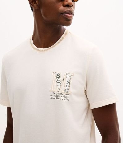 Remera en Algodón Manga Corta con Lettering M Bordado 3