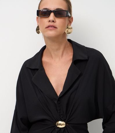 Camisa Amplia Satinada con Adorno Central 3