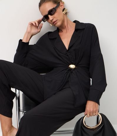 Pantalón Recto Satinado con Cintura Estructurada y Pliegues Delanteros 5