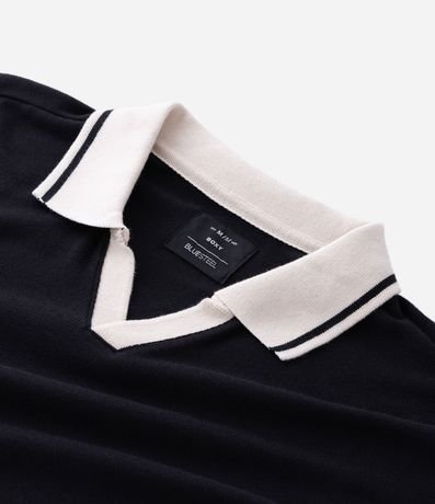 Remera Boxy en Crepé con Cuello Polo Contrastante 8