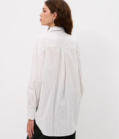 Camisa Alargada en Tricolina Rayada con Bolsillo Delantero 5