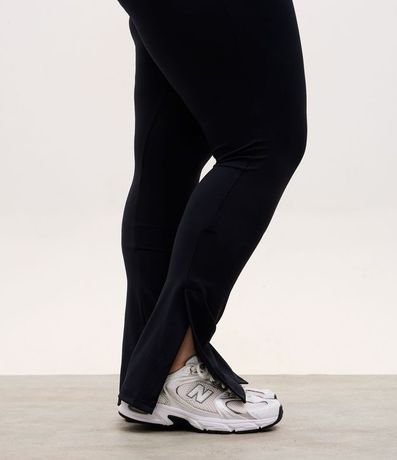 Pantalón Legging Flare Deportiva en Microfibra con Fenda 7