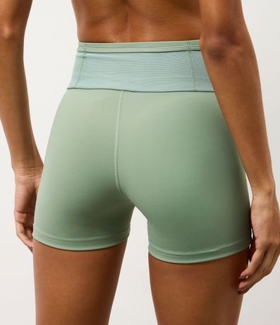 Bermuda Deportiva en Microfibra con Bolsillo en Tule 4
