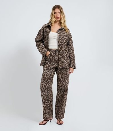 Pantalón Baggy en Sarga con Cintura Mediana y Estampa de Animal Print 2