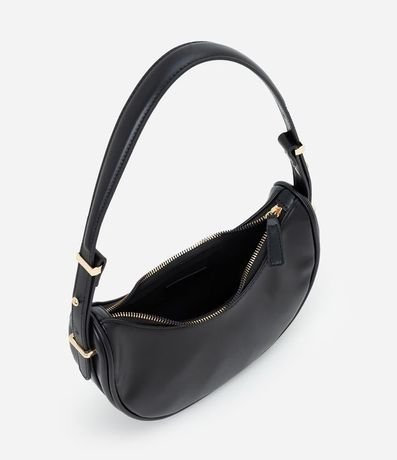 Bolso Baguette Media Luna con Detalles en Metal en la Correa 6