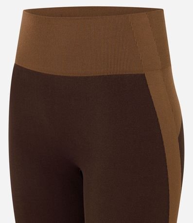 Bermuda Deportiva en Microfibra Seamless con Cintura Traspasado 6