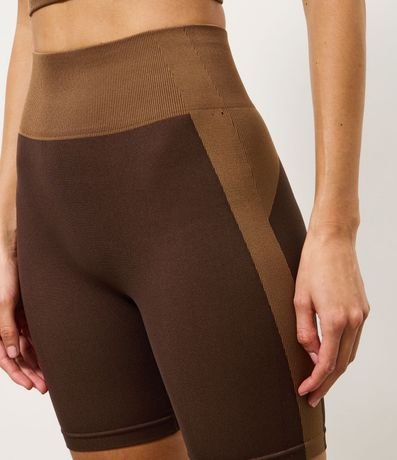 Bermuda Deportiva en Microfibra Seamless con Cintura Traspasado 3