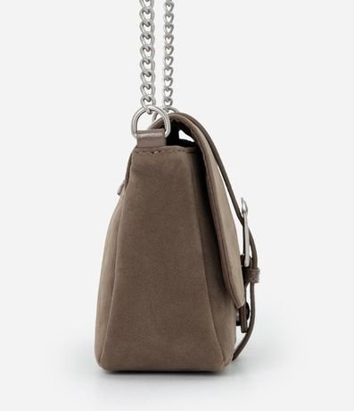 Cartera Transversal Pequeña en Gamuza con Tapa y Asa Larga 3