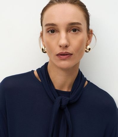 Blusa en Punto con Cuello Lazo 3