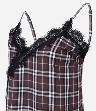 Blusa Regular de Cuadros con Encaje y Ruedo Asimétrico 7