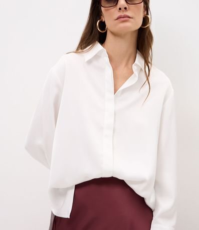 Camisa Satinada con Cuello Clásico 5