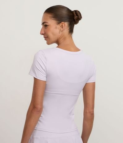 Remera Ajustada Deportiva en Microfibra 3