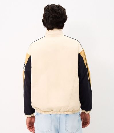Campera Sarga Outdoor Recortes Contrastantes 3