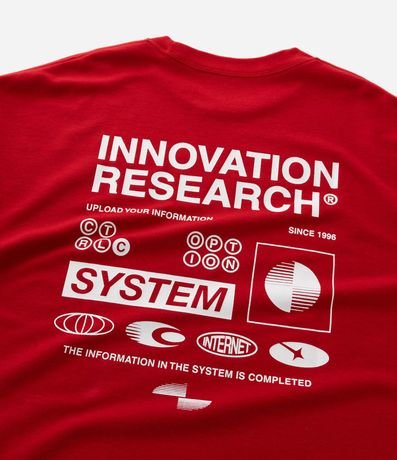 Remera de Algodón con Mangas Cortas y Lettering “Innovation Research” Oversized. 5