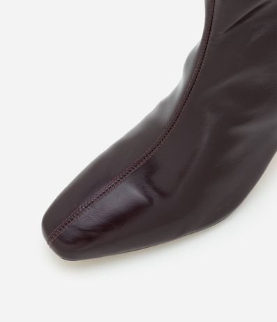 Bota Cano Mediano en PU con Punta Cuadrada 3