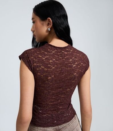 Blusa en Encaje con Textura Vazada en la Espalda 4